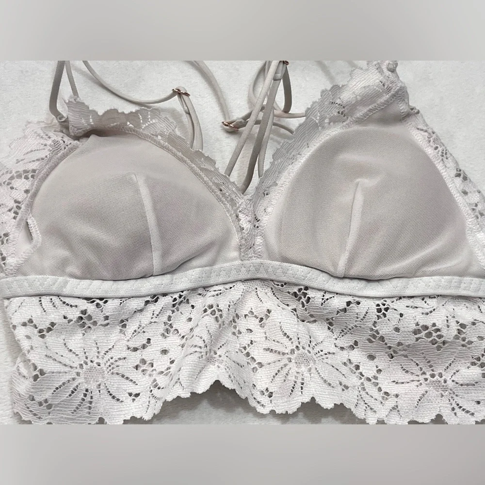 PINK by Victoria’s Secret Women’s White Floral Lace Strappy Wireless Bralette - Picture 15 of 16